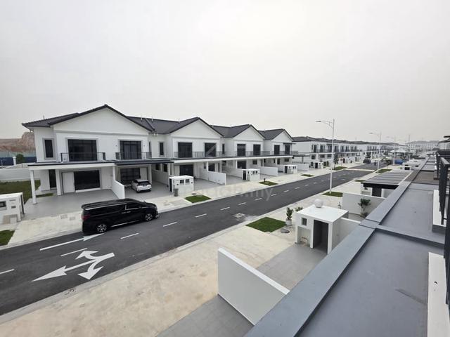 Eco Botanic @The Commune  Double Storey Cluster House  Corner For Sale 1