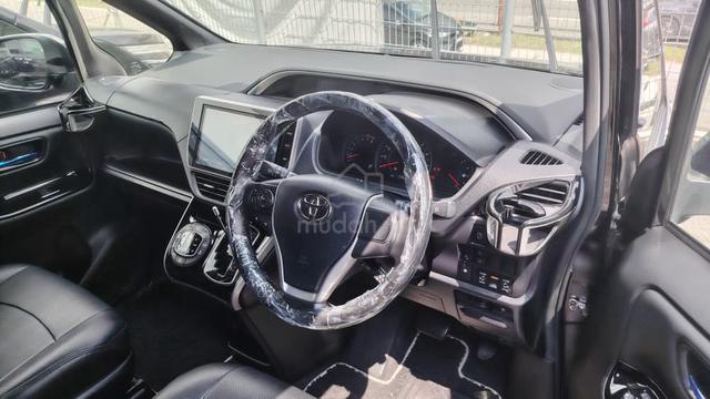 2021 Toyota VOXY 2.0 ZS KIRAMEKI III (A) - 3