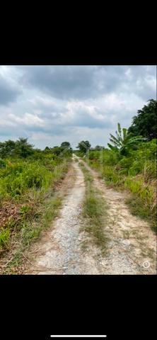 Land for rent near LRT Johan Setia 1