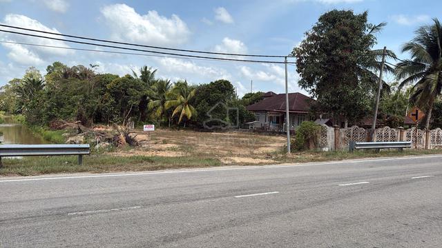lot banglo melor tepi jalan 1