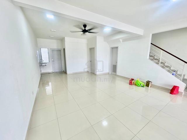 (FACING OPEN) 2 Storey Terrace D’Laman Kundang Jaya, Rawang 1
