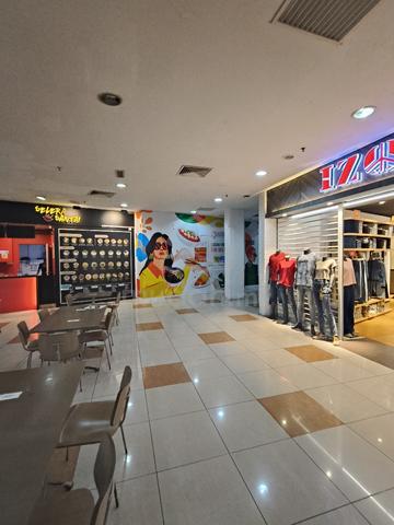 Dataran Pahlawan Shopping Mall Melaka 1