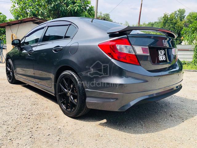 2013 Honda CIVIC 1.8 S (A) - 3