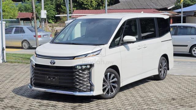 2024 Toyota VOXY 2.0 S-Z 7S FULLY LOADED TIP TOP - 3