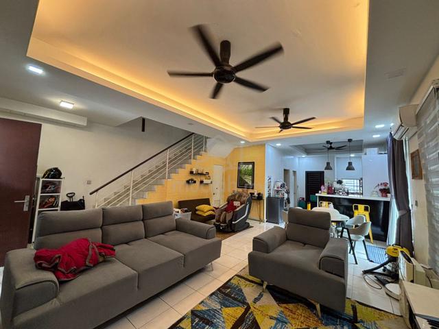 Renovated ❗Corner ❗Alpine, M Residence 2, Bandar Tasik Puteri, Rawang 1