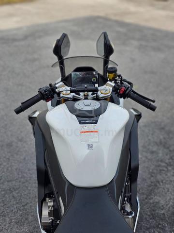 Carousel Image