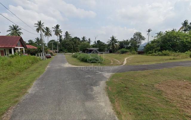 2 Lot Banglo di Kampung Payoh, kemaman 1