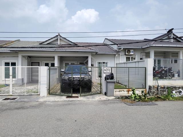 [FREEHOLD] Taman Selasih Lukut teres setingkat   untuk dijual 1