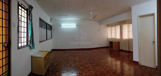 Studio size room for rent 1