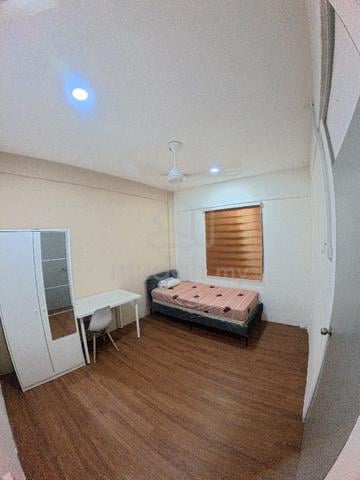 Room For Rent / Bilik Untuk Disewa - Flat Taman Kota Cheras Block C 1