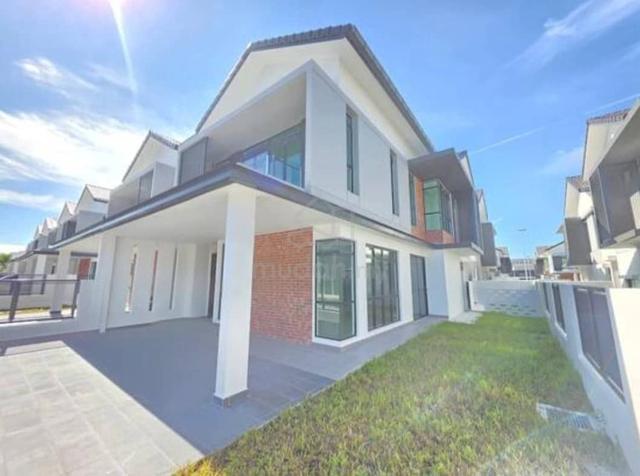 Gelang Patah Aspira Garden 35x70 With Land Double Storey Cluster House 1