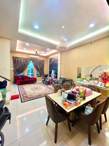 Renovated, 2 Storey For Sale @ Austin Residence, Taman Mount Austin 1