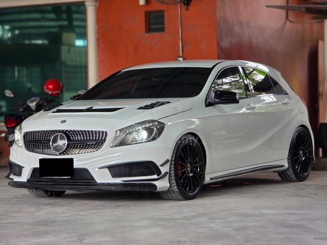 (Loan Kedai) 14/19 Mercedes Benz A45 2.0 (A) AMG - 3