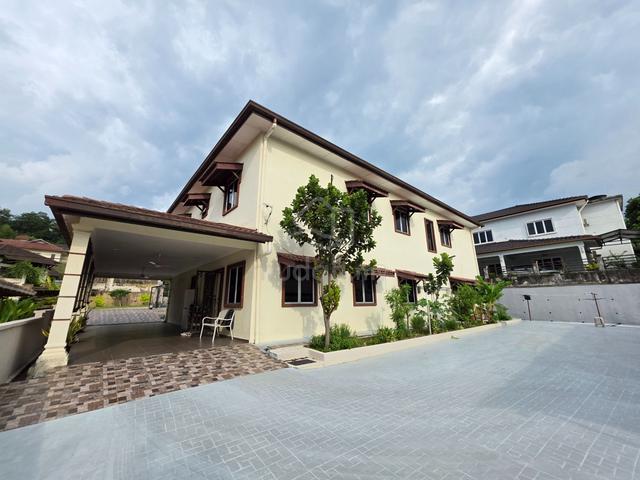 (RENOVATED) Double Storey Bungalow Taman Tenaga Puchong 1