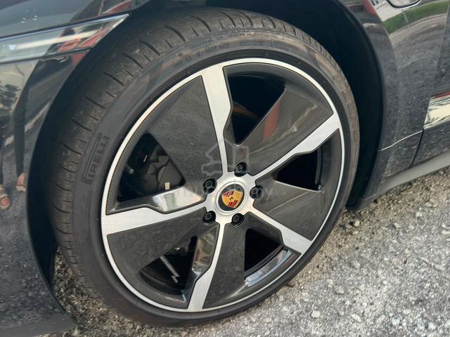 2024 Porsche TAYCAN FULL BLACK 5000KM SPORT CHRONO - 5