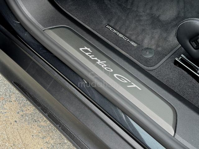 Porsche TAYCAN TURBO GT WITH WEISSACH LOW MILAGE!! - 5