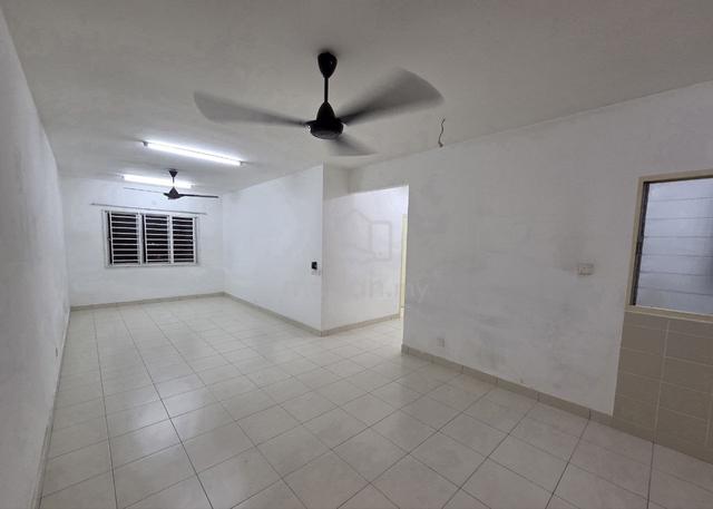 De Bayu Apartment 1