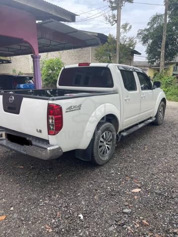 2015 Nissan NAVARA 2.5 COMFORT (A) - 4