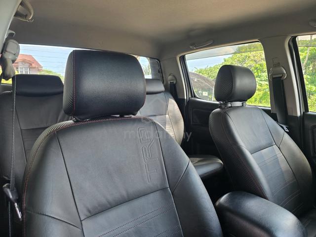 2015 Toyota HILUX 2.5 G TRD (A) F/Serivce Toyota - 2