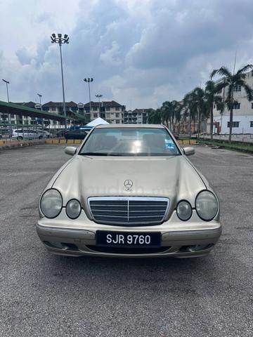 Mercedes Benz E-CLASS 2.6 240 CLASSIC (CBU) - 5