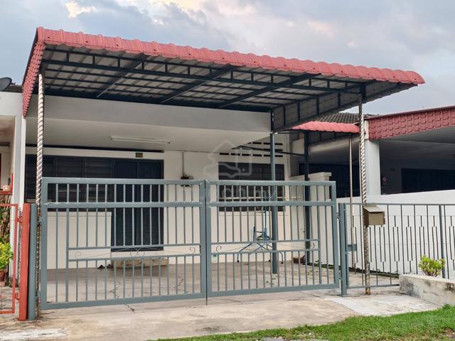 Ipoh Garden Single Storey Nice Newly Paint House For Rent 1