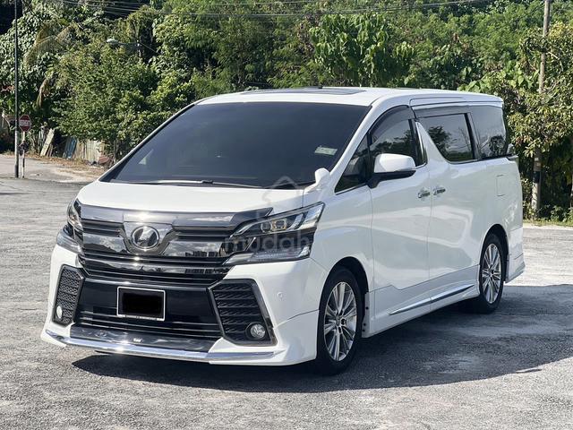 Toyota Vellfire 2.5 Golden Eyes