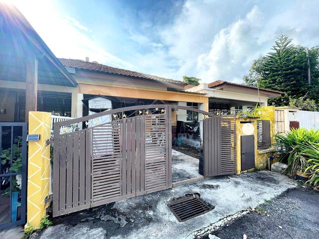 [BERDEKATAN SEKOLAH & KLIA] Rumah Setingkat Taman Mawar Salak Tinggi 1