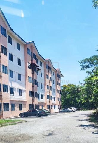 Rumah Pangsa College Heights Pajam 1