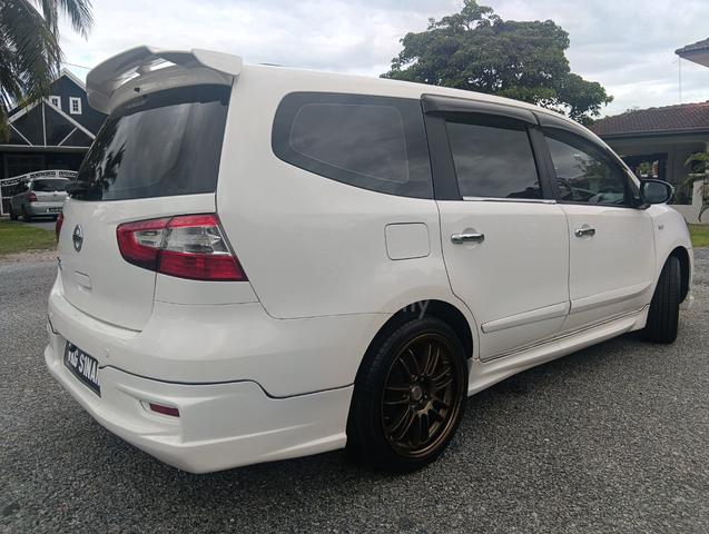 NISSAN GRAN LIVINA IMPUL 1.6L (auto) - 4