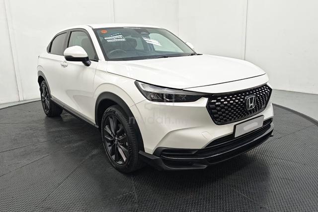 2022 Honda HR-V V 1.5 - Like new with warranty !! - 1