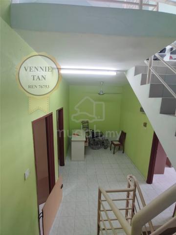 Super Well Maintained House, 2 1/2 Storey Garden Avenue, Seremban 2 1