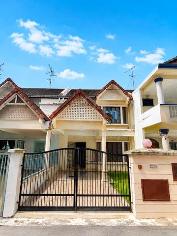 Jalan Utama Double Storey @ Taman Mutiara Rini Nearby 2nd Link Tuas 1