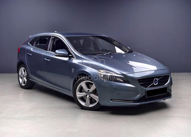 Ori-90K 2013 Volvo V40 2.0 T5 One Owner FSH - 1