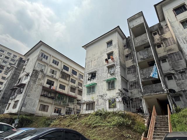 Desa Sri Puteri B 1