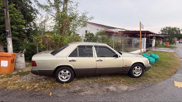 1995 Mercedes Benz 230E 2.3 W124 (A) - 1