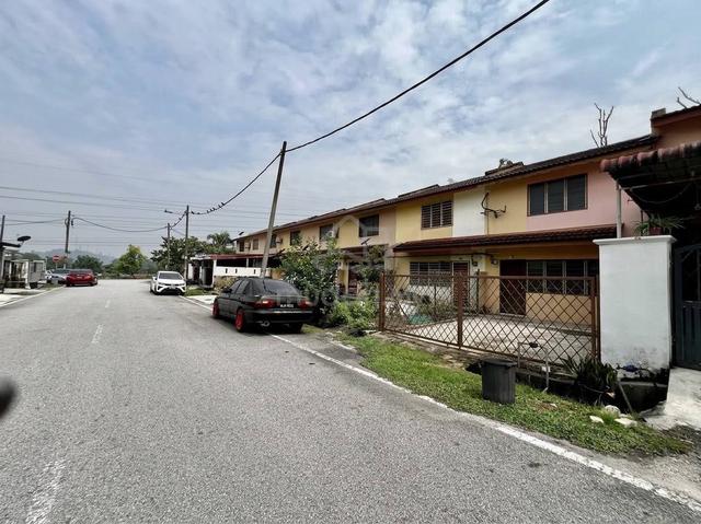 DOUBLE STOREY TERRACE (INTERMEDIATE), TAMAN MATANG JAYA, Sungai Buloh 1