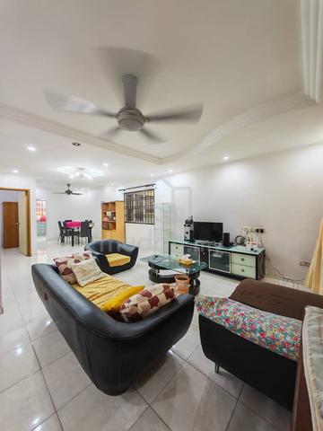 Tmn Ehsan Jaya double Storey end lot terrace house for rent 1