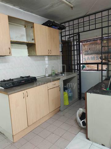 Apartment Lestari (Damansara Damai) 1