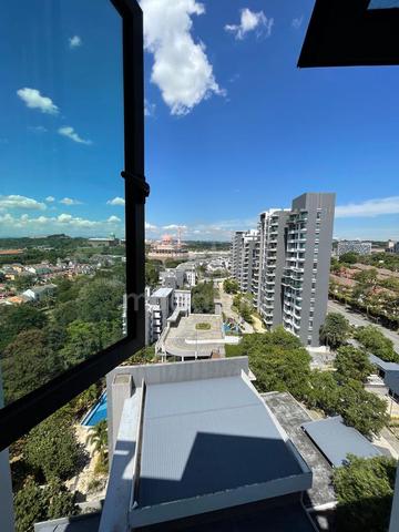 Aura Residence 1