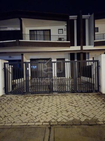 Fully Furnished Double Storey Myra Alam,puncak Alam 1
