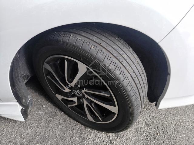 2020 Honda Stepwagon 1.5 Cool Spirit 8 Seat Gr-R - 4