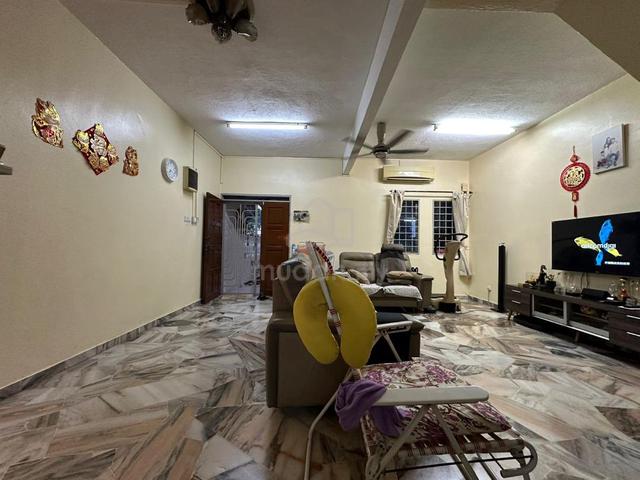 Fully renovated double storey 18x55 taman klang utama nearby petronas 2