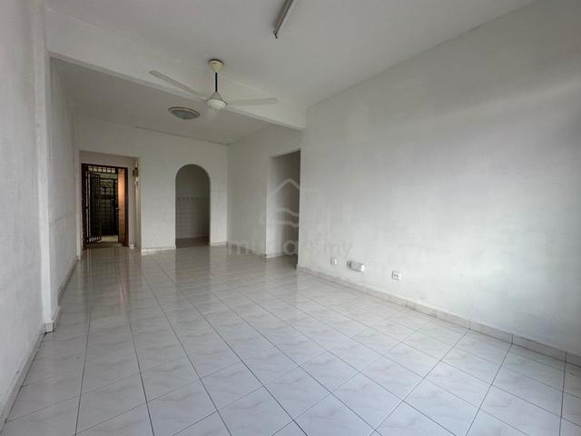 Apartment Ria 2 @ Taman Megah Ria Masai 1