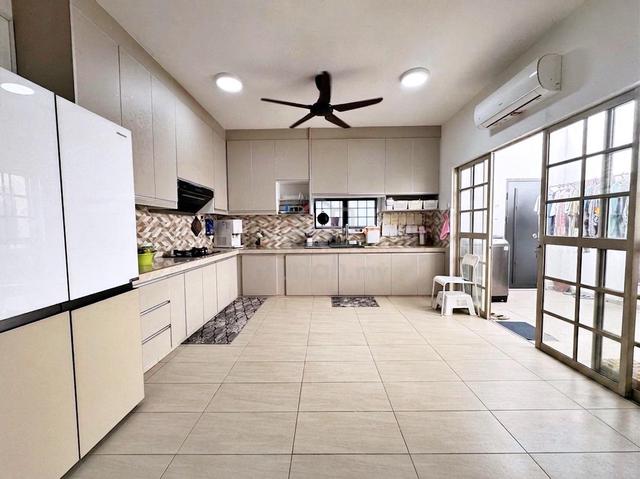 DAPUR LUAS💥22x75💥 Seksyen 27 Taman Bunga Negara Shah Alam, 2 Storey 1
