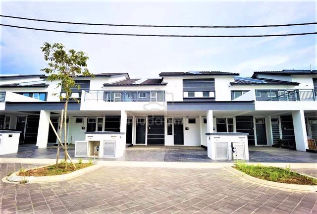 Townhouse (Unit Bawah) Kita Bayu Cybersouth near Putrajaya 1