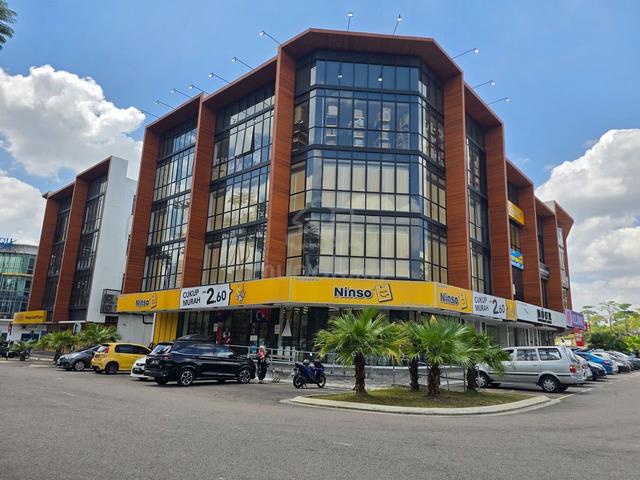Damansara Aliff Tampoi 3 Storey Shoplot For Sale 1