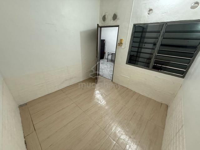 Alma Taman Kijang Partial Furnished Full Renovated 1-Storey Terrace !! 5