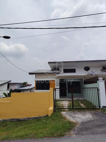 Semi-D House 30x75 Taman Selayang Mutiara For Rent 1