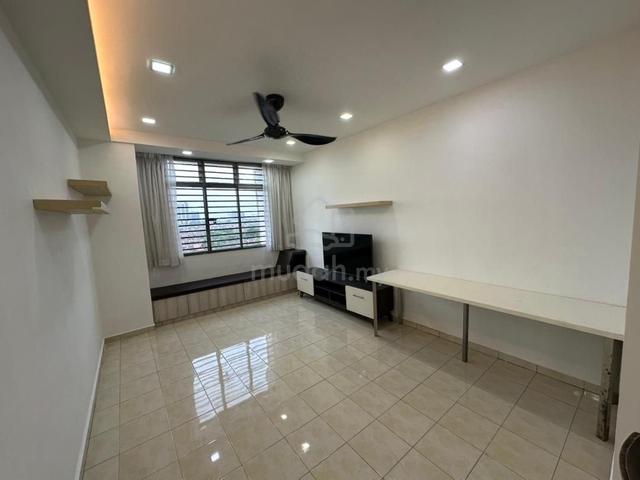 Indah Court Apartment (Bukit Indah) 1