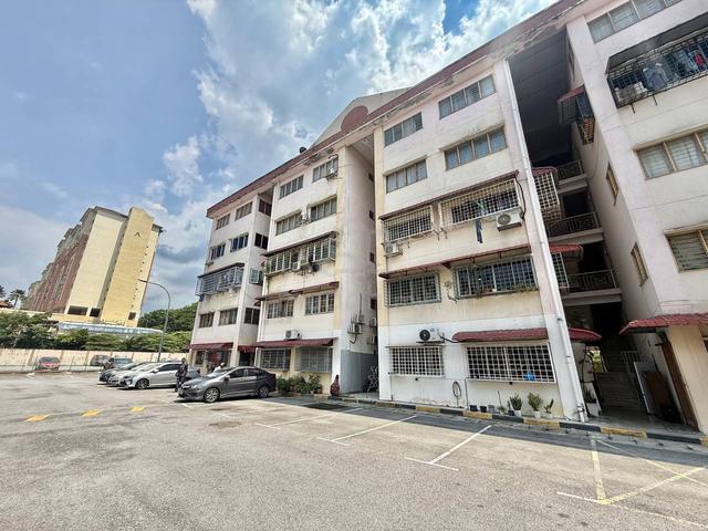 Daisy Apartment Taman Kinrara Seksyen 2 1